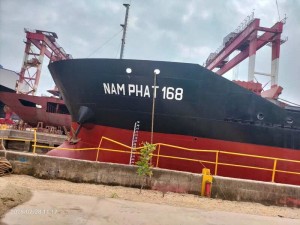 Hạ thuỷ tàu Nam Phát 168 trọng tài 5000 tấn